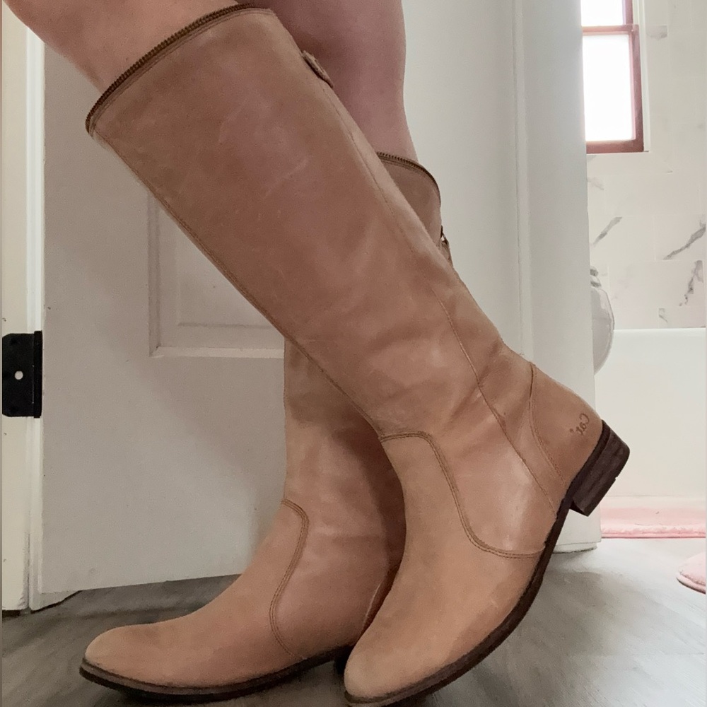 Women’s Cat Boots